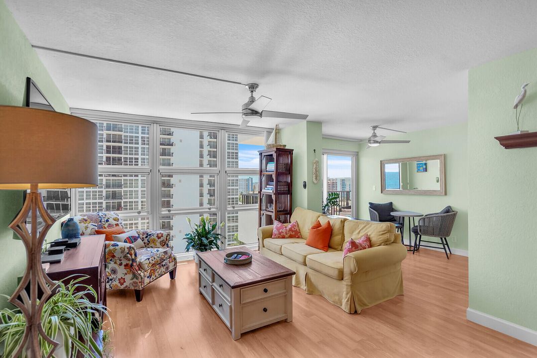 Activo con contrato: $2,800 (2 camas, 2 baños, 1140 Pies cuadrados)