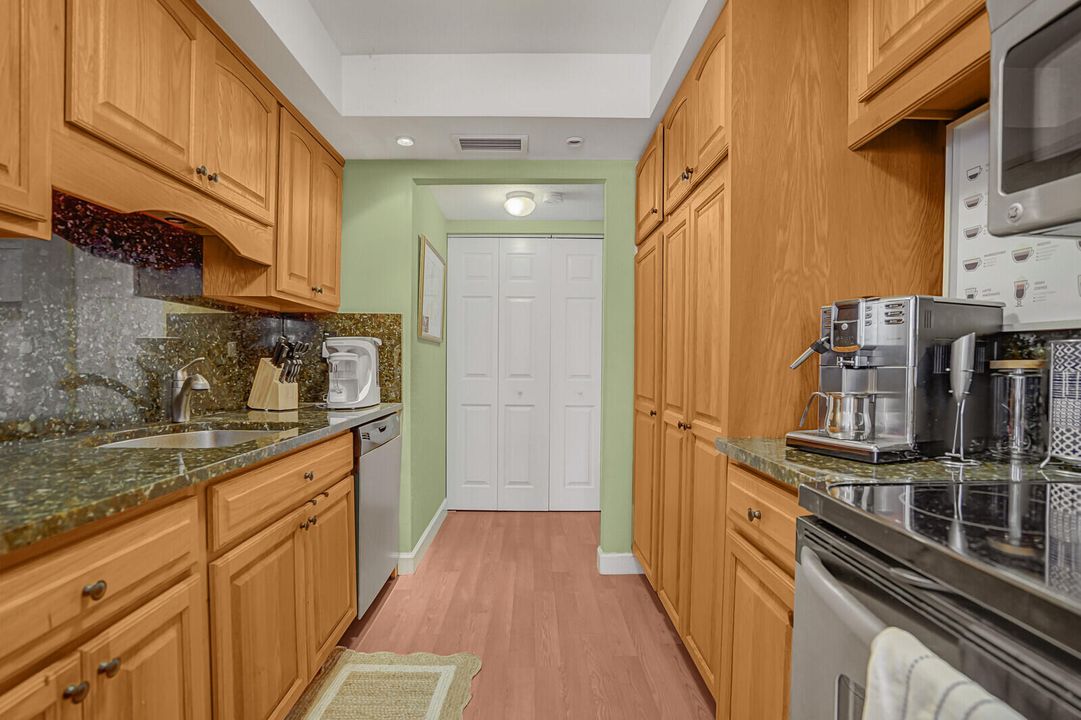 Activo con contrato: $2,800 (2 camas, 2 baños, 1140 Pies cuadrados)