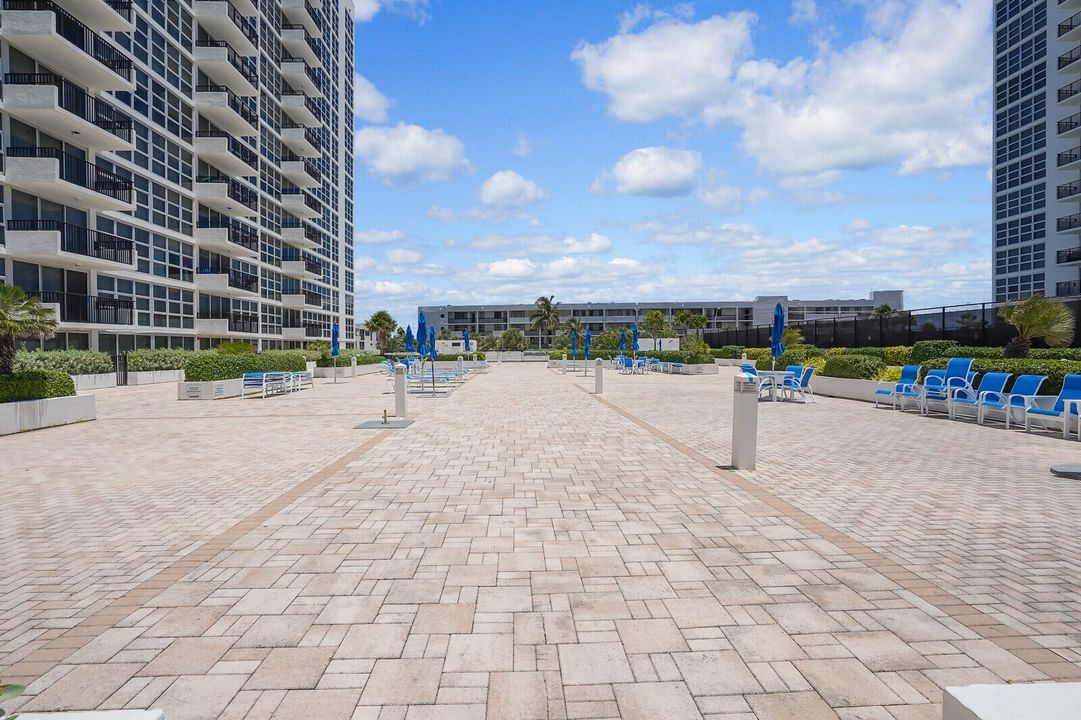 Activo con contrato: $2,800 (2 camas, 2 baños, 1140 Pies cuadrados)