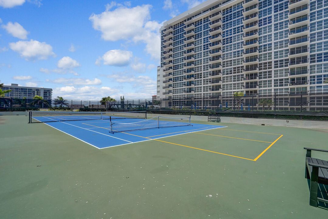 Activo con contrato: $2,800 (2 camas, 2 baños, 1140 Pies cuadrados)