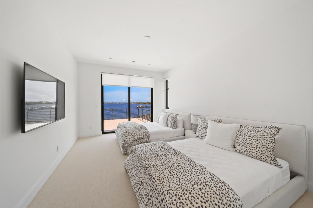 For Sale: $7,500,000 (4 beds, 5 baths, 5316 Square Feet)