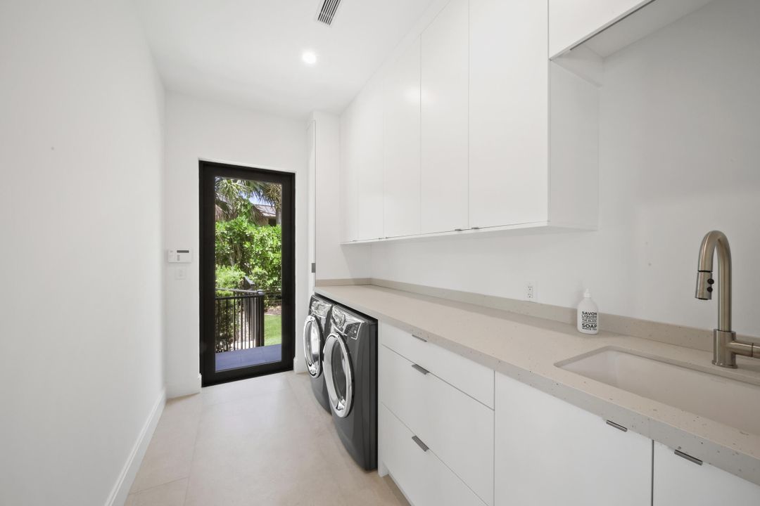 For Sale: $7,500,000 (4 beds, 5 baths, 5316 Square Feet)