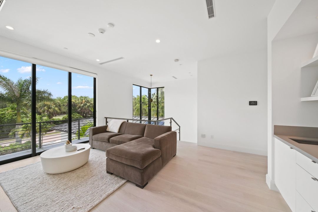 For Sale: $7,500,000 (4 beds, 5 baths, 5316 Square Feet)