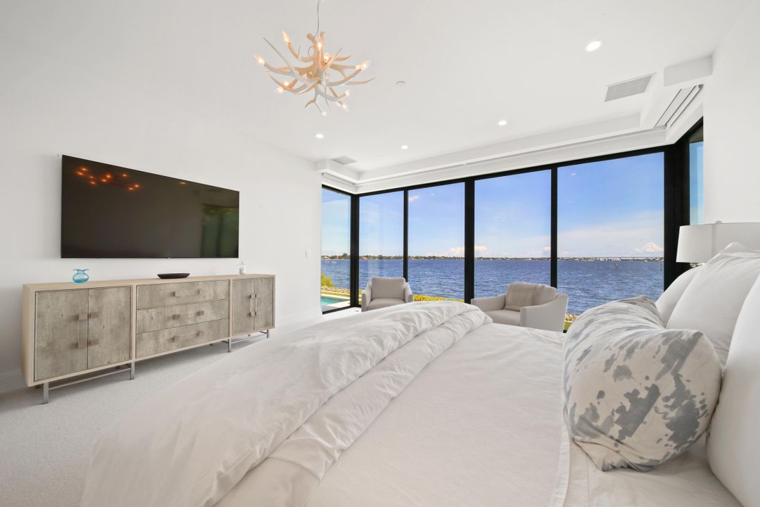 For Sale: $7,500,000 (4 beds, 5 baths, 5316 Square Feet)