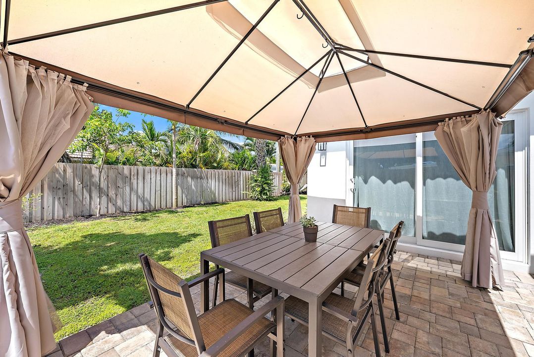 For Rent: $9,000 (3 beds, 2 baths, 1657 Square Feet)