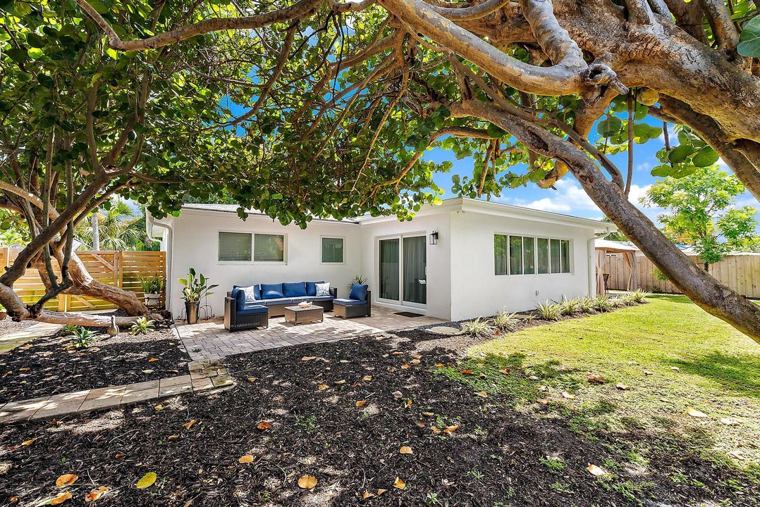 For Rent: $9,000 (3 beds, 2 baths, 1657 Square Feet)