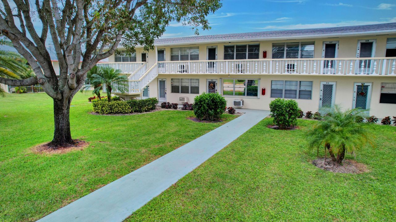 For Sale: $78,800 (1 beds, 1 baths, 570 Square Feet)