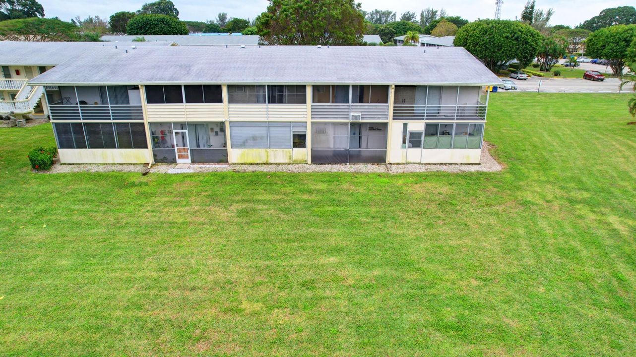 For Sale: $78,800 (1 beds, 1 baths, 570 Square Feet)