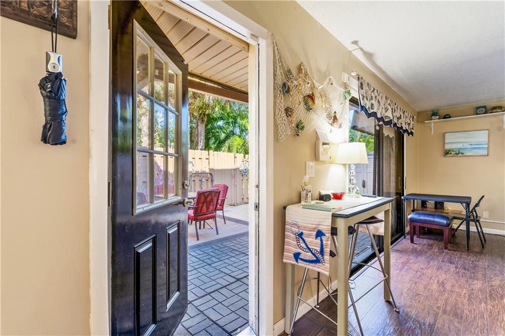 For Sale: $155,000 (2 beds, 1 baths, 1236 Square Feet)