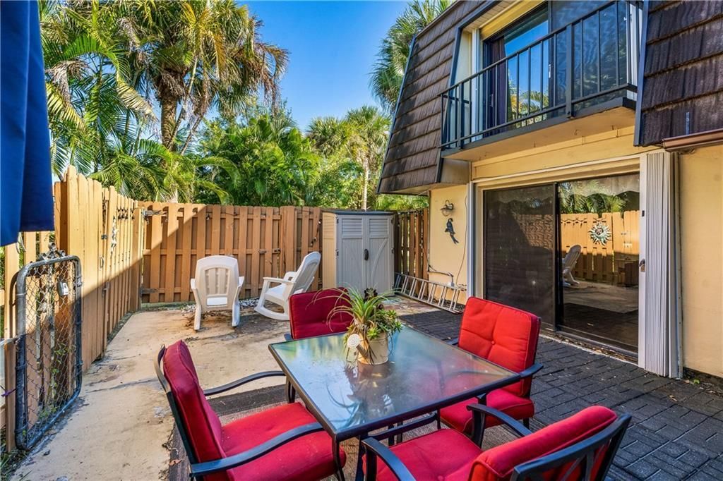 For Sale: $155,000 (2 beds, 1 baths, 1236 Square Feet)