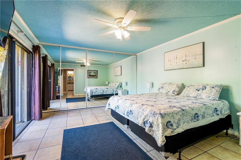 For Sale: $155,000 (2 beds, 1 baths, 1236 Square Feet)