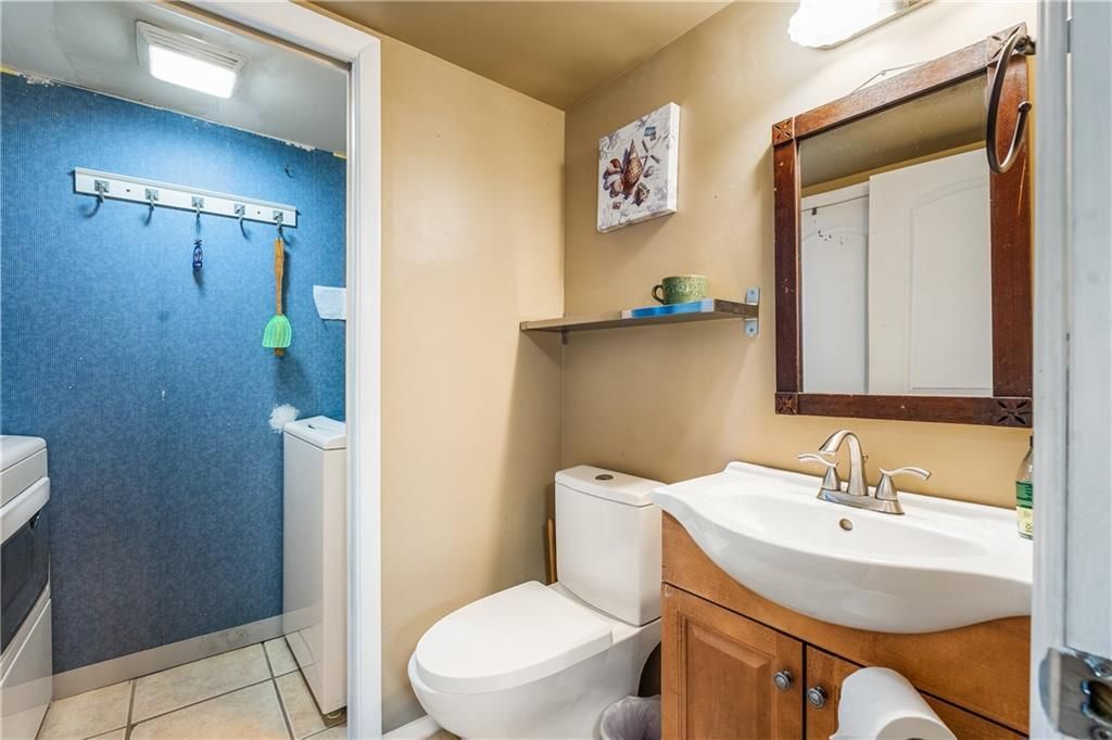 For Sale: $155,000 (2 beds, 1 baths, 1236 Square Feet)