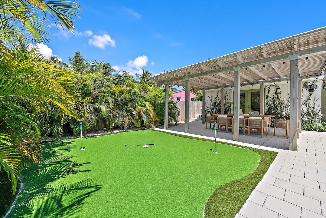 For Rent: $13,000 (3 beds, 2 baths, 1683 Square Feet)