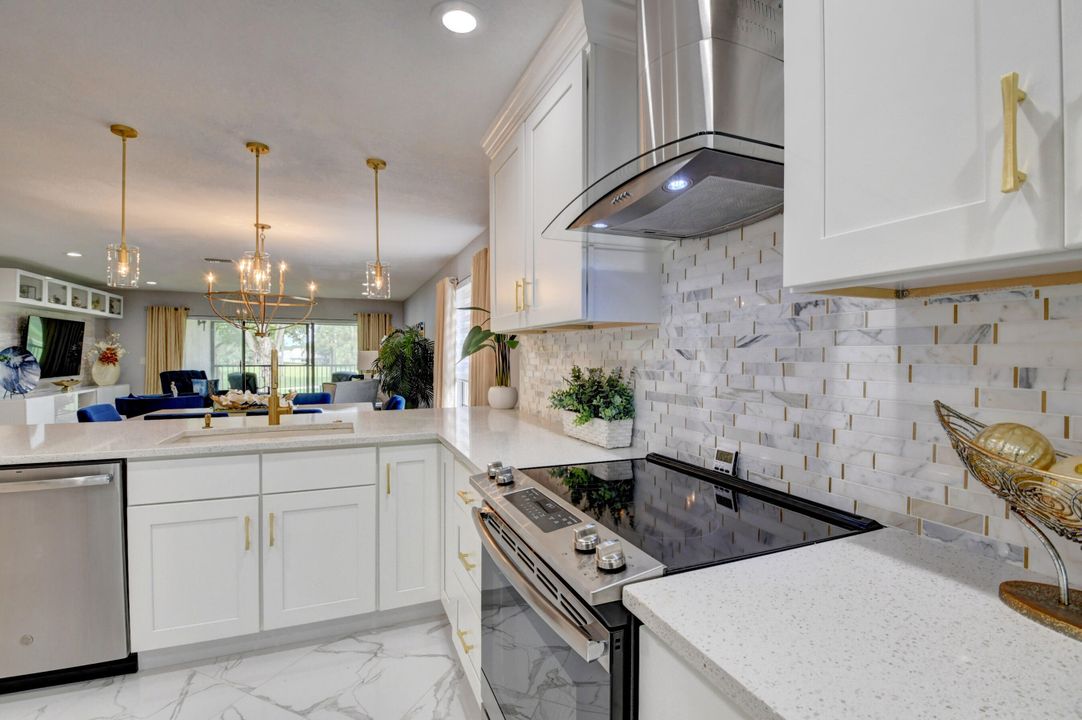 For Sale: $79,900 (2 beds, 2 baths, 1562 Square Feet)