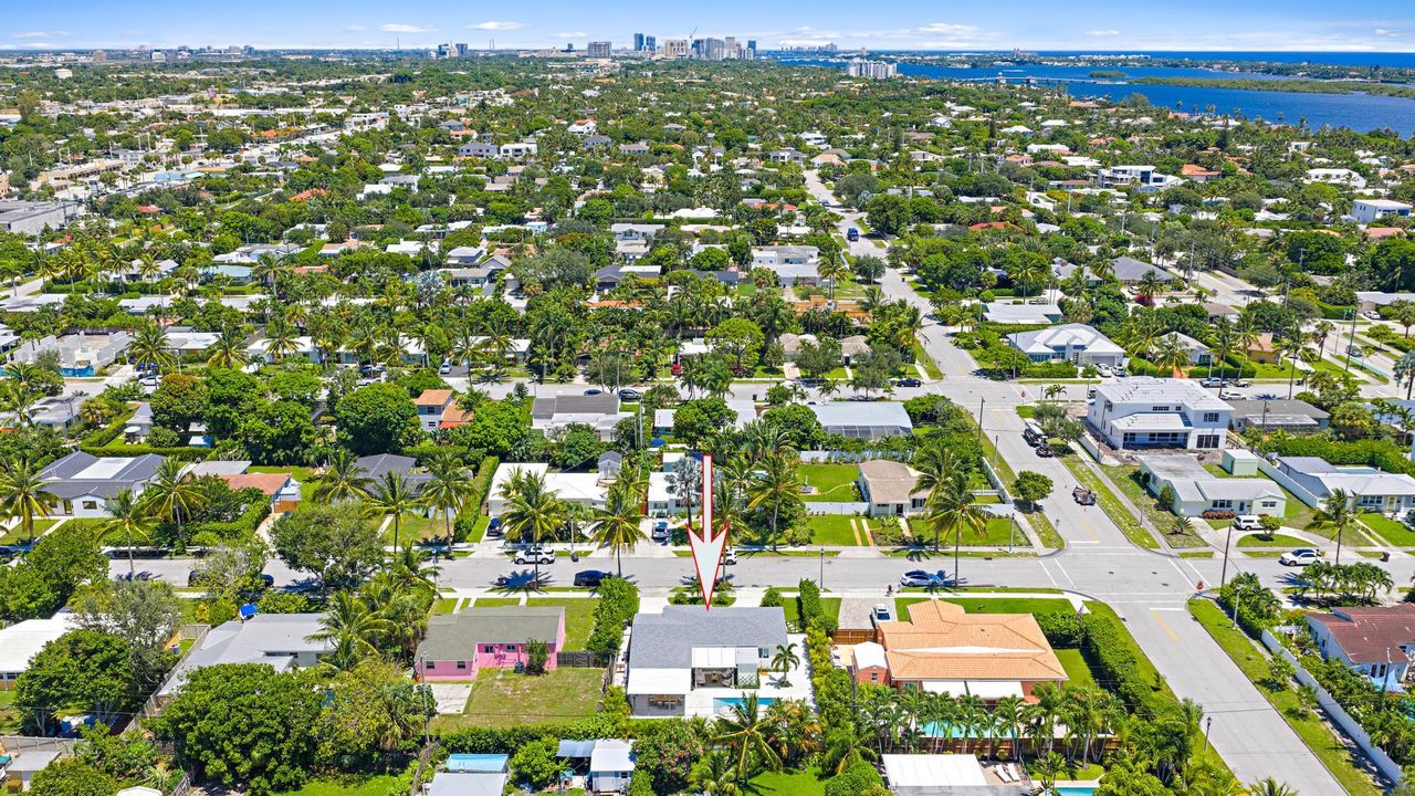 For Rent: $13,000 (3 beds, 2 baths, 1683 Square Feet)