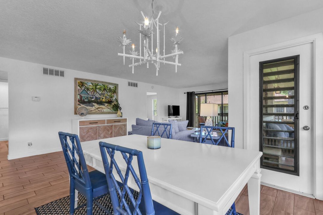 В аренду: $3,000 (2 спален, 2 ванн, 1366 Квадратных фут)