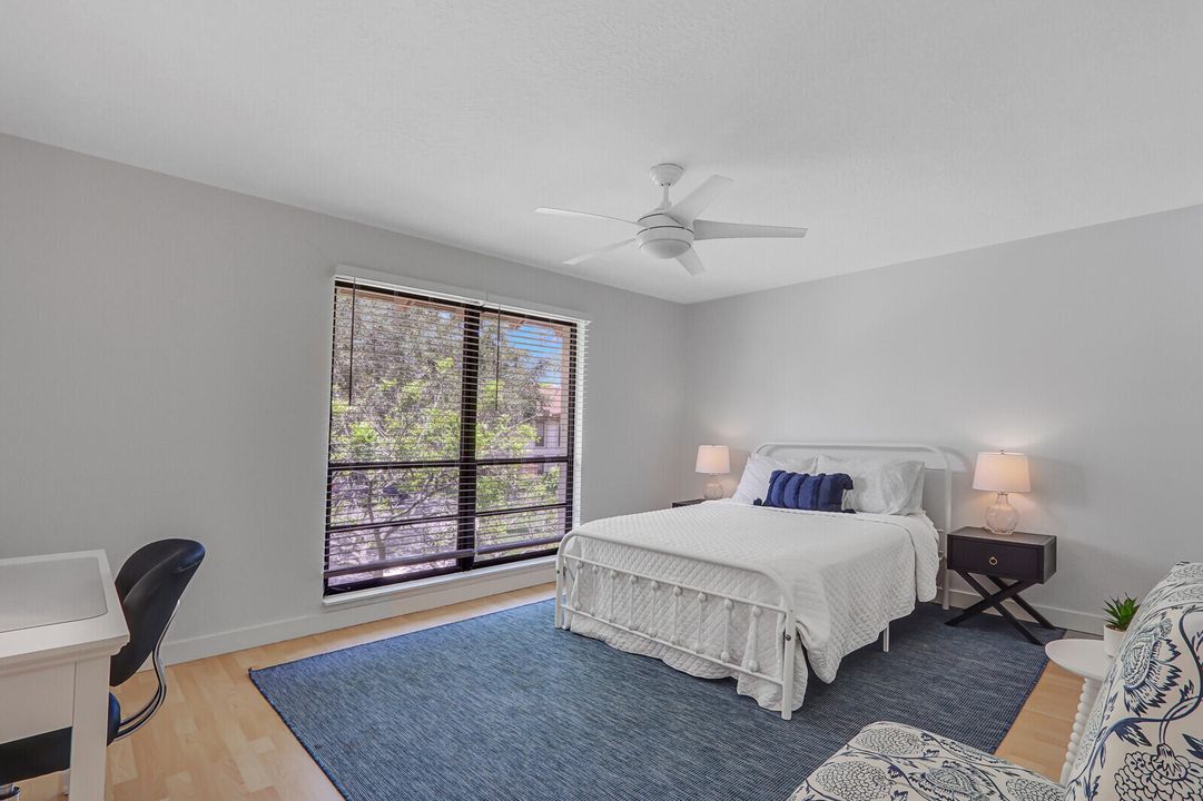 В аренду: $3,000 (2 спален, 2 ванн, 1366 Квадратных фут)