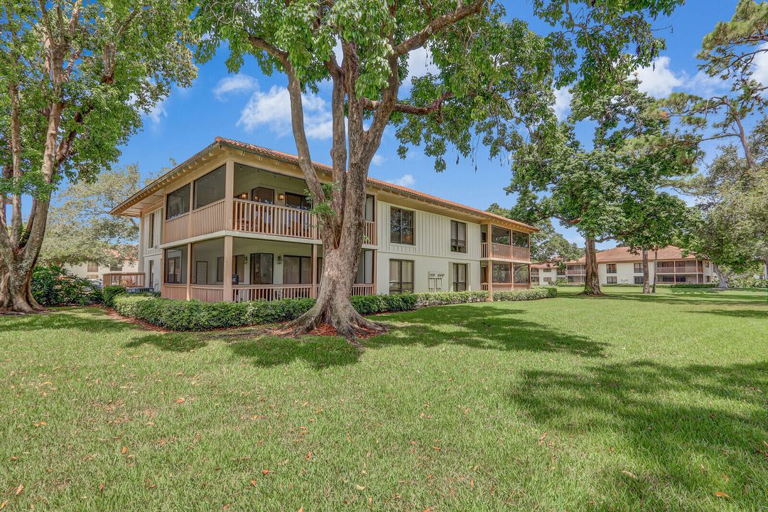 В аренду: $3,000 (2 спален, 2 ванн, 1366 Квадратных фут)