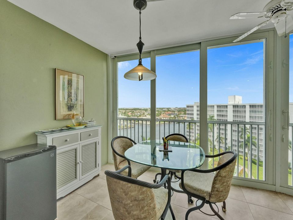 Active With Contract: $4,500 (2 beds, 2 baths, 1201 Square Feet)