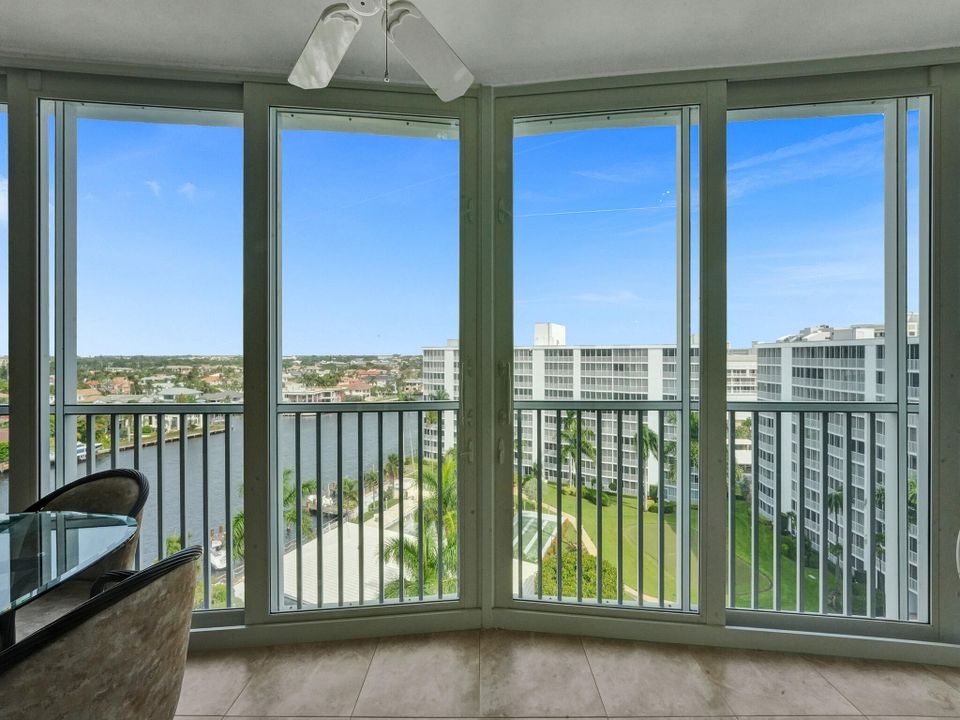 Active With Contract: $4,500 (2 beds, 2 baths, 1201 Square Feet)
