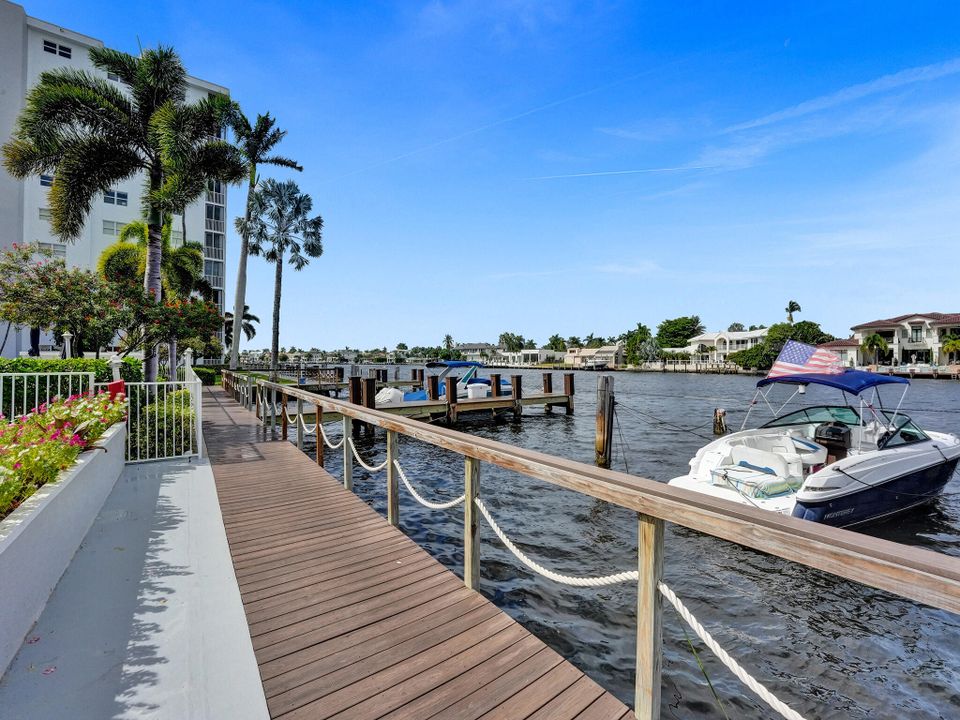 Active With Contract: $4,500 (2 beds, 2 baths, 1201 Square Feet)