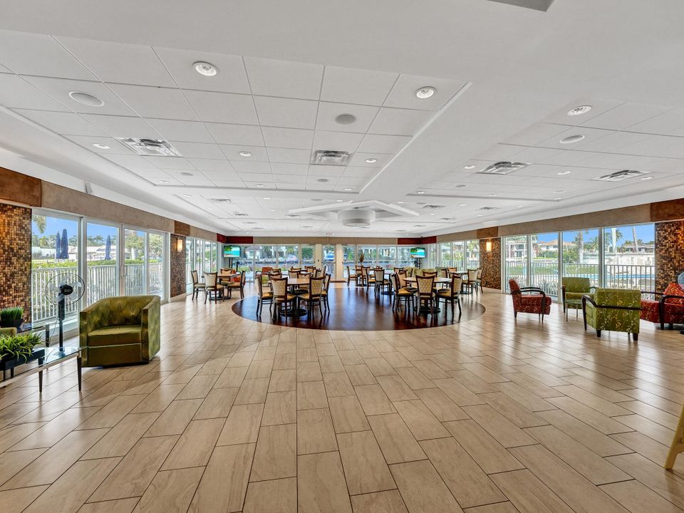 Active With Contract: $4,500 (2 beds, 2 baths, 1201 Square Feet)