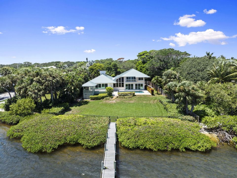 На продажу: $3,495,888 (3 спален, 3 ванн, 4841 Квадратных фут)