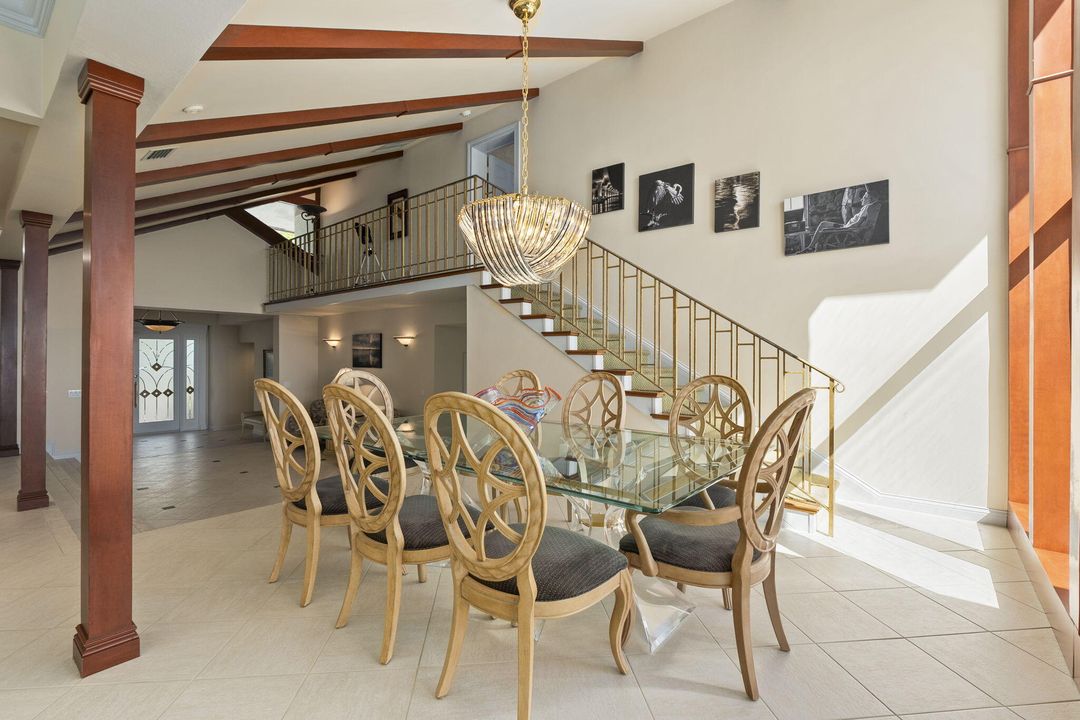 На продажу: $3,495,888 (3 спален, 3 ванн, 4841 Квадратных фут)