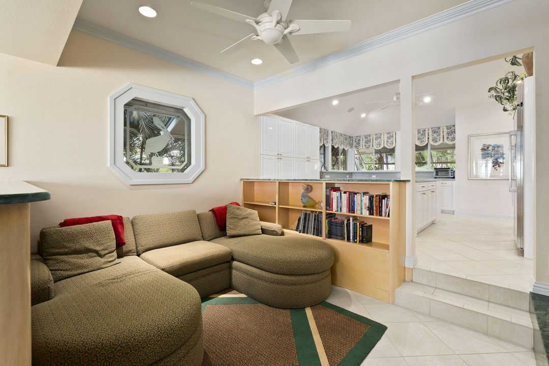 На продажу: $3,495,888 (3 спален, 3 ванн, 4841 Квадратных фут)