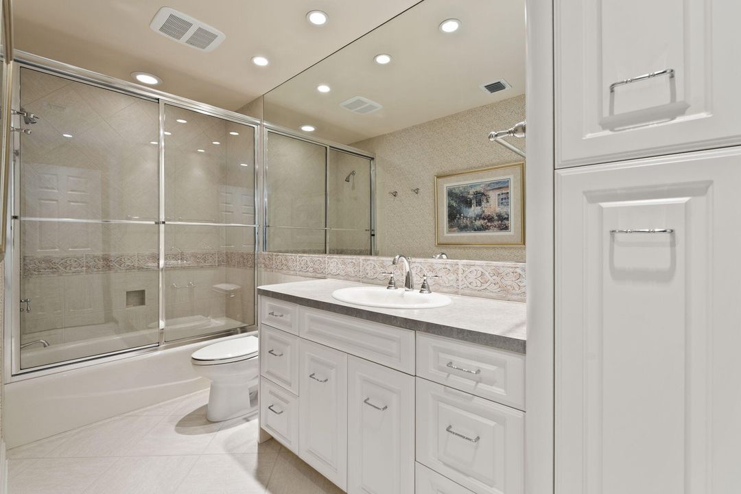 На продажу: $3,495,888 (3 спален, 3 ванн, 4841 Квадратных фут)