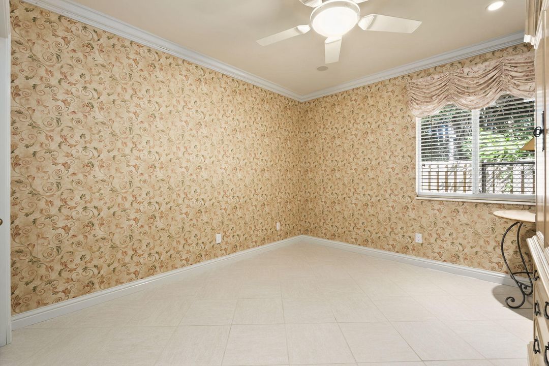 На продажу: $3,495,888 (3 спален, 3 ванн, 4841 Квадратных фут)