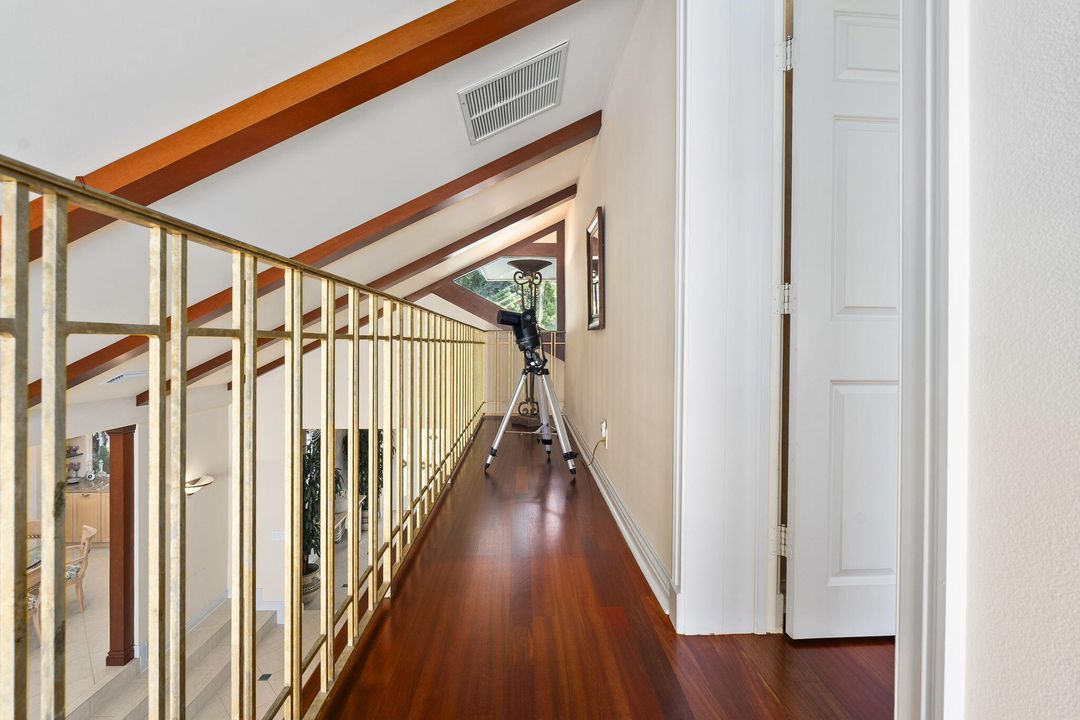 На продажу: $3,495,888 (3 спален, 3 ванн, 4841 Квадратных фут)