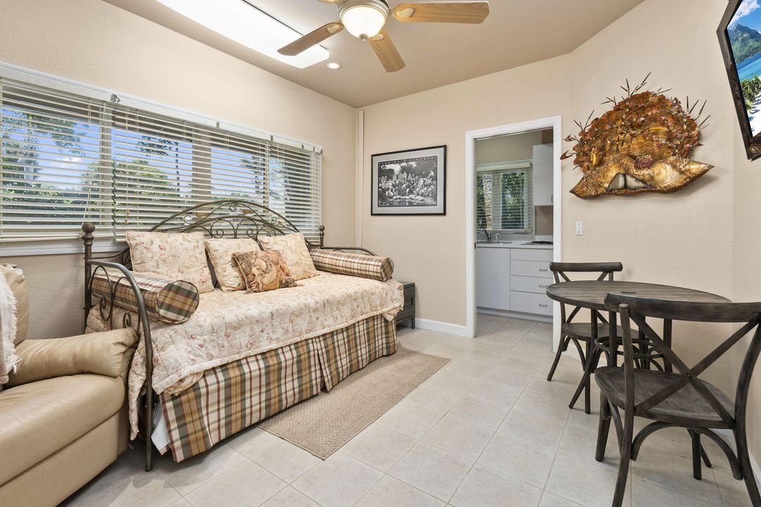 На продажу: $3,495,888 (3 спален, 3 ванн, 4841 Квадратных фут)