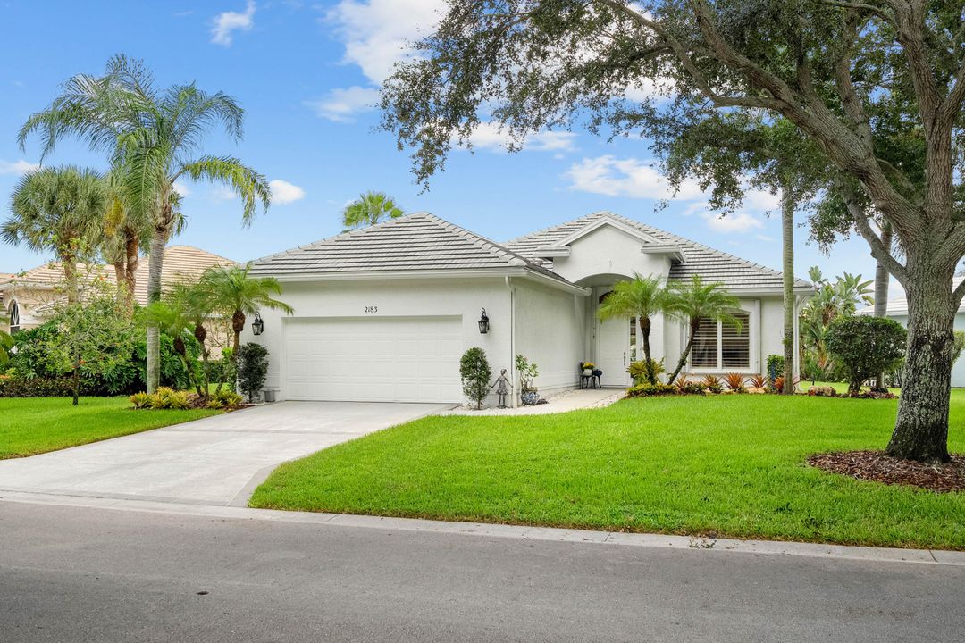 Recently Sold: $672,000 (3 beds, 2 baths, 2166 Square Feet)