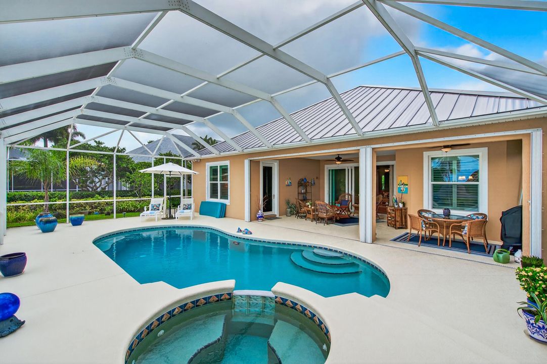 合同活跃: $649,900 (3 贝兹, 2 浴室, 2344 平方英尺)