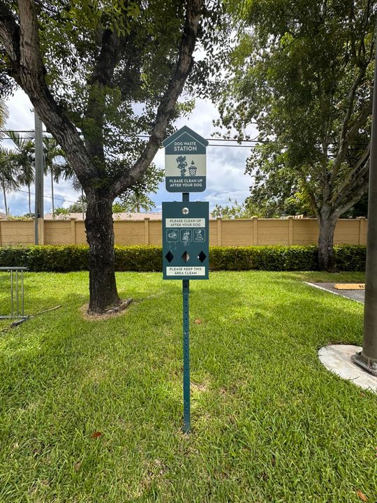 Active With Contract: $249,950 (2 beds, 2 baths, 1004 Square Feet)