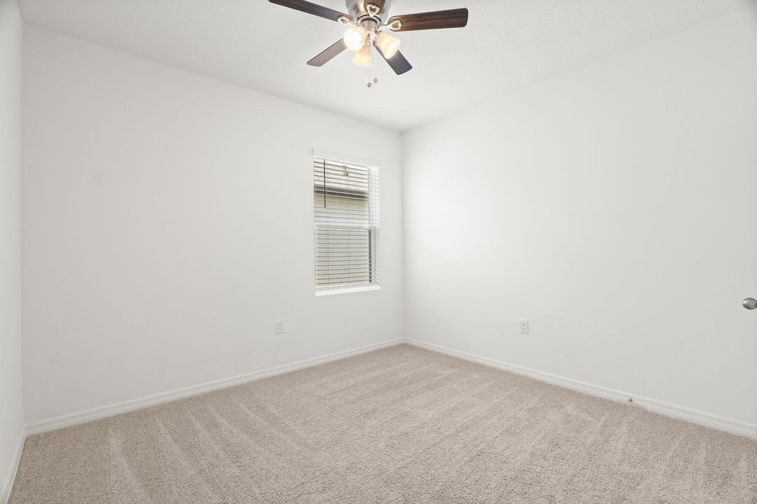 En Renta: $2,100 (4 camas, 2 baños, 1830 Pies cuadrados)