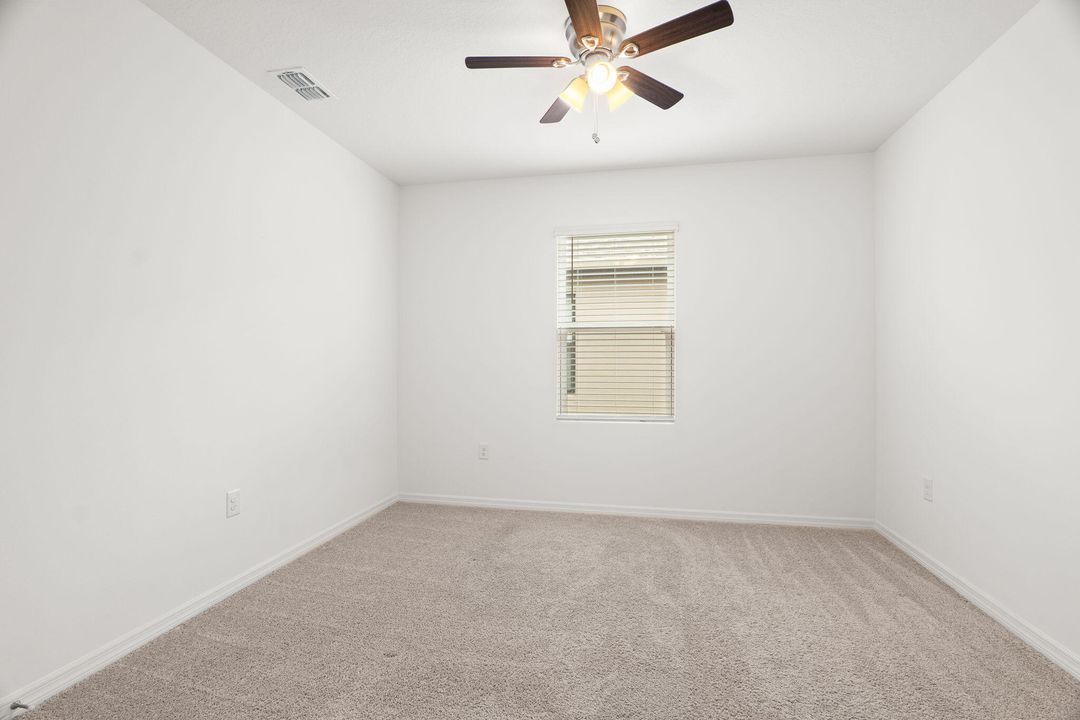 En Renta: $2,100 (4 camas, 2 baños, 1830 Pies cuadrados)