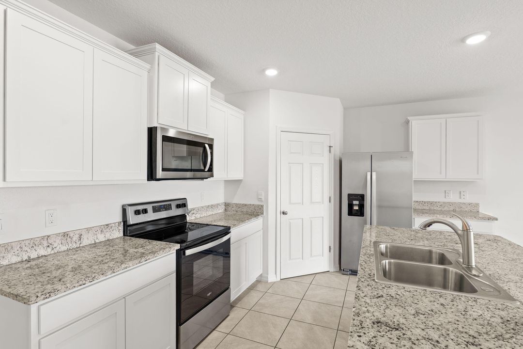 En Renta: $2,100 (4 camas, 2 baños, 1830 Pies cuadrados)