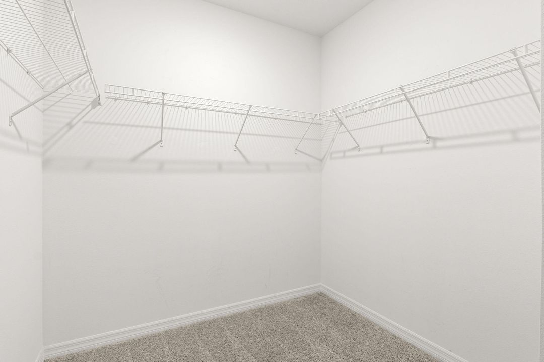 En Renta: $2,100 (4 camas, 2 baños, 1830 Pies cuadrados)