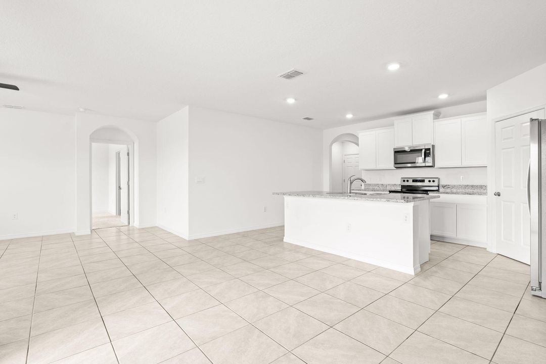 En Renta: $2,100 (4 camas, 2 baños, 1830 Pies cuadrados)