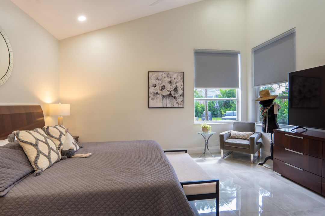 Activo con contrato: $12,995 (2 camas, 2 baños, 1689 Pies cuadrados)