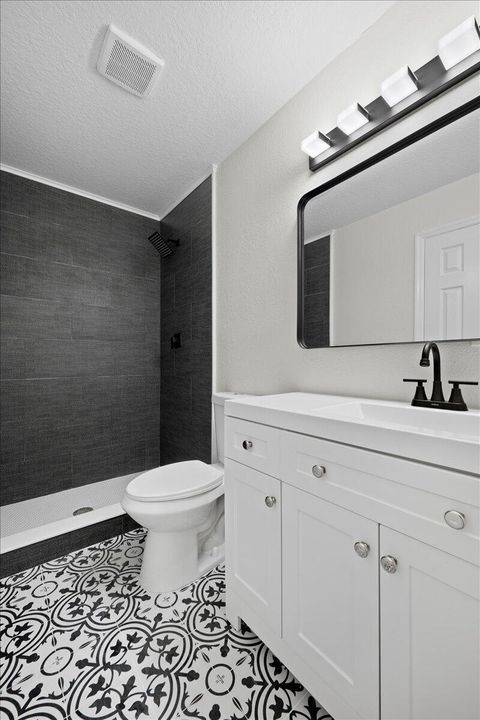 Active With Contract: $595,000 (4 beds, 2 baths, 1504 Square Feet)