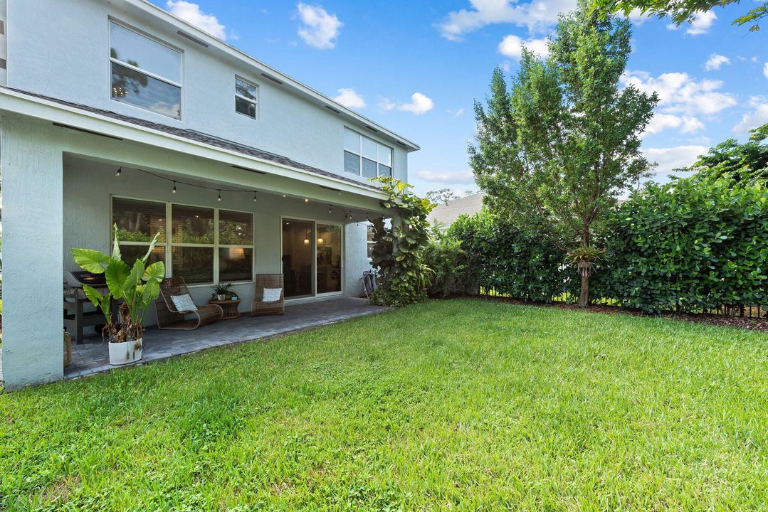 Active With Contract: $630,000 (3 beds, 2 baths, 2320 Square Feet)