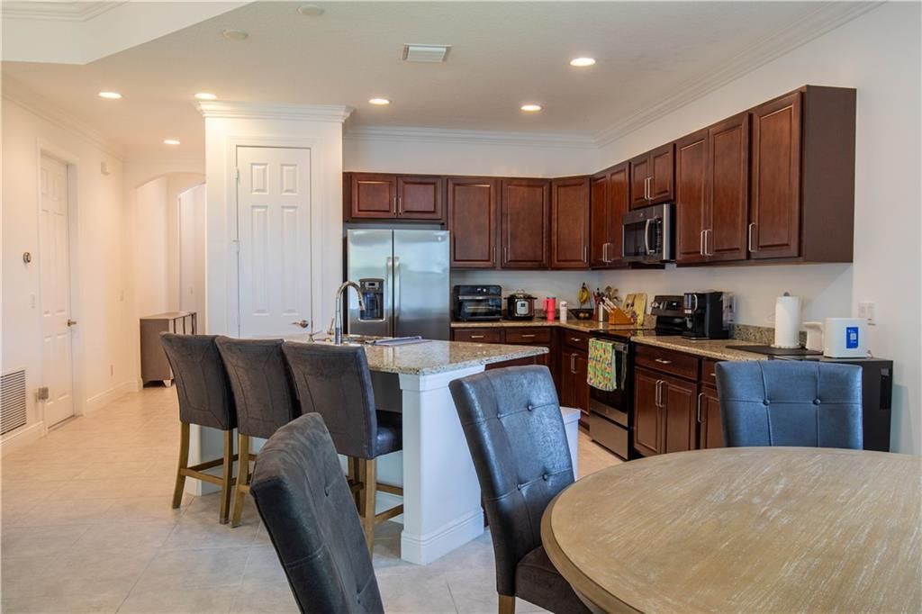 出租: $2,500 (3 贝兹, 2 浴室, 1624 平方英尺)