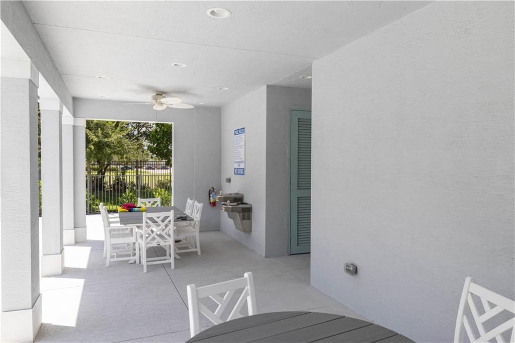 出租: $2,500 (3 贝兹, 2 浴室, 1624 平方英尺)