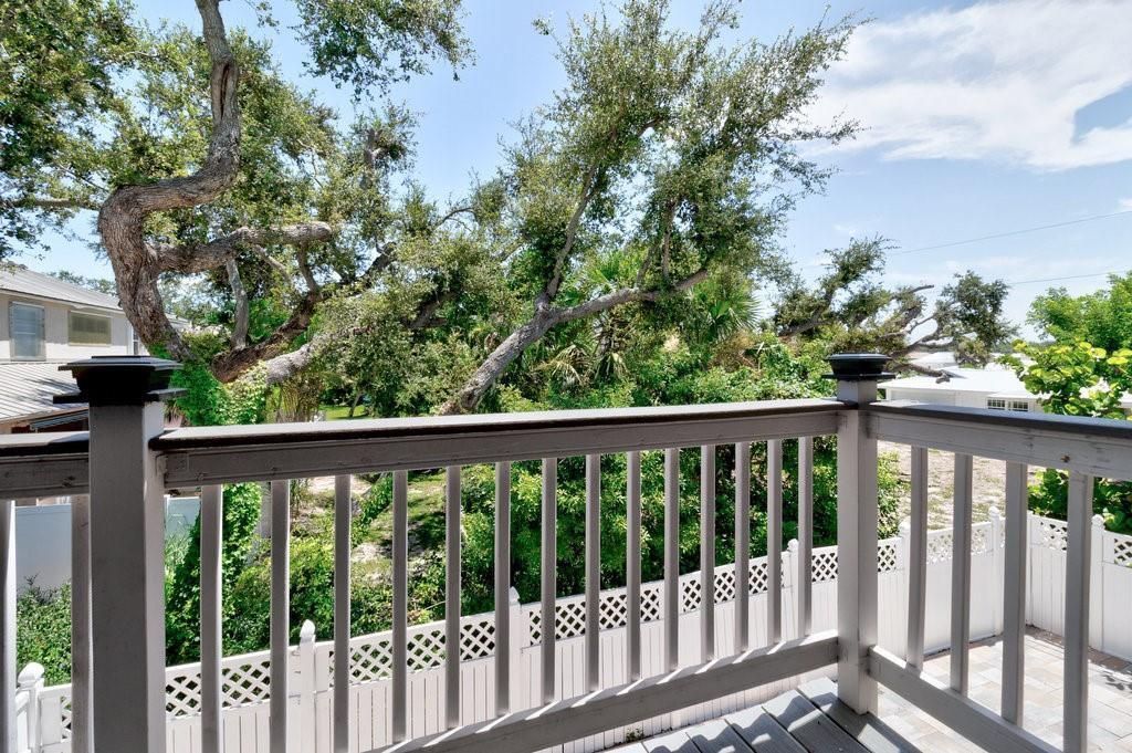 待售: $575,000 (2 贝兹, 1 浴室, 1675 平方英尺)