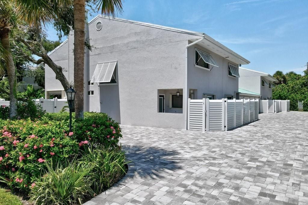 待售: $575,000 (2 贝兹, 1 浴室, 1675 平方英尺)