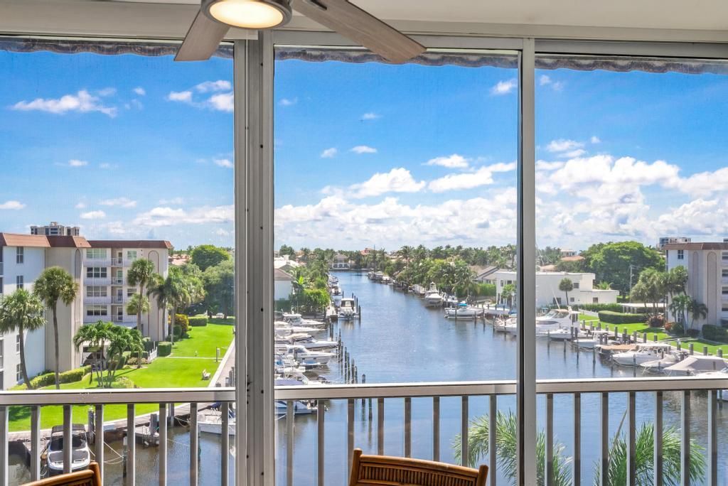 Activo con contrato: $4,000 (2 camas, 2 baños, 1200 Pies cuadrados)