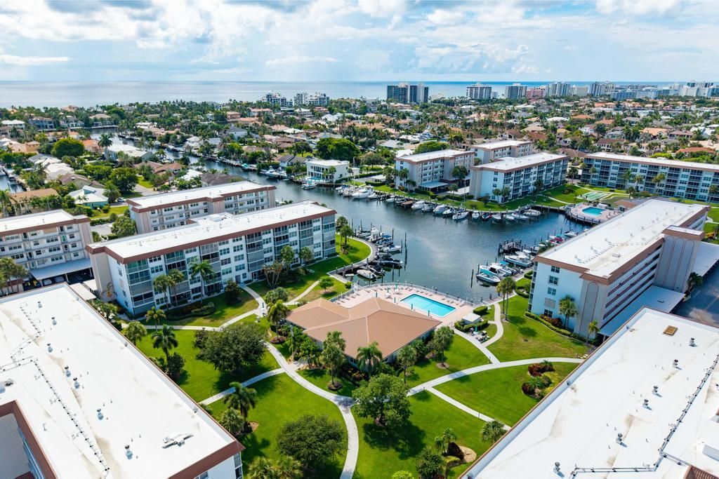 Activo con contrato: $4,000 (2 camas, 2 baños, 1200 Pies cuadrados)